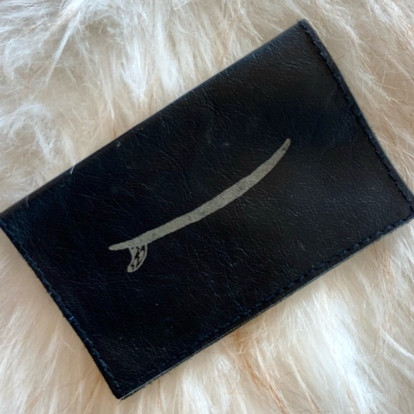 Aloha Soft Black Leather Card Holder - Picture 2 of 10